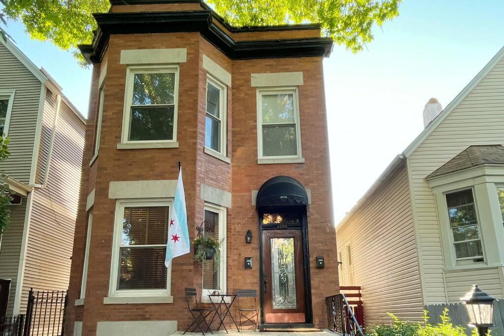 Irving Park/avondale Updated Vintage Unit 2-flat * Chicago