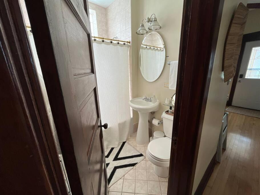 Irving Park/avondale Updated Vintage Unit 2-flat *